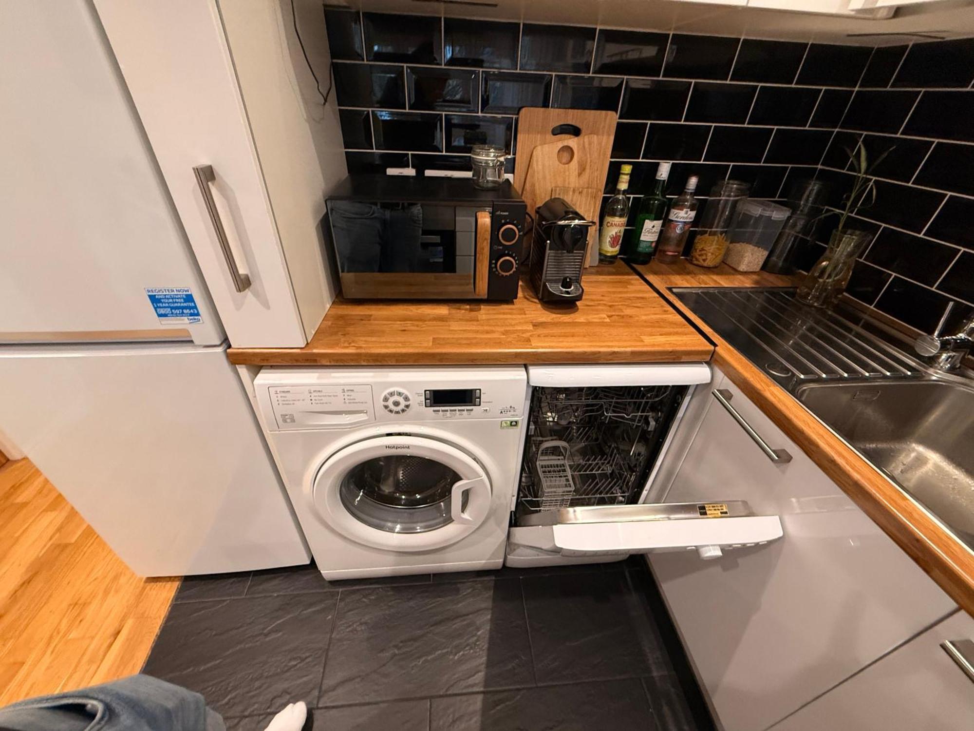 Two Bedroom Flat In The Heart Of London Exterior photo